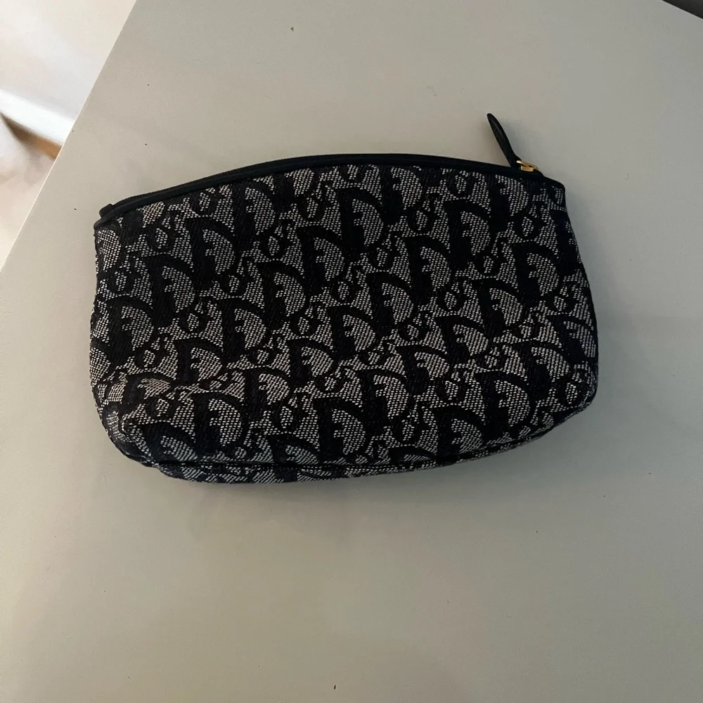Dior Monogram Makeup Bag - Picture 2 of 5